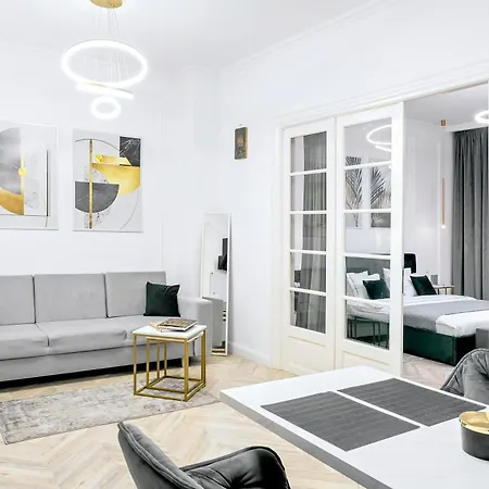 High Ceilings Apartments Bucharest Garden - Parking