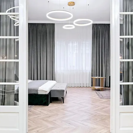 High Ceilings Apartments Bucharest Garden - Parking *