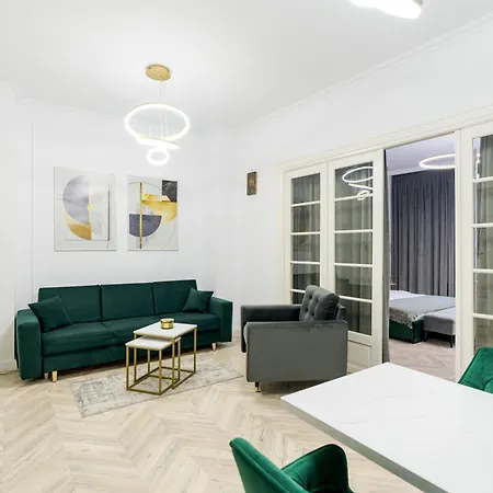High Ceilings Garden - Parking - Invoice At Request Apartment