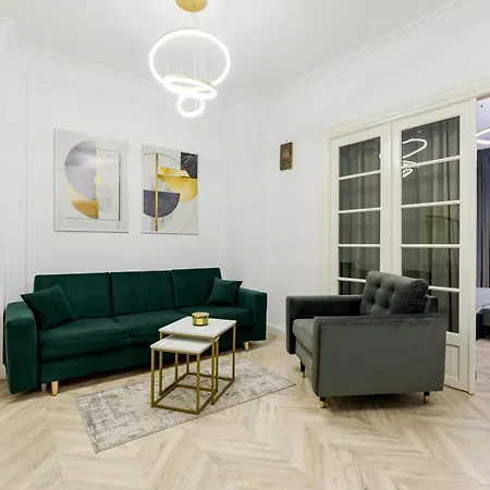 High Ceilings Garden - Parking - Invoice At Request Apartment
