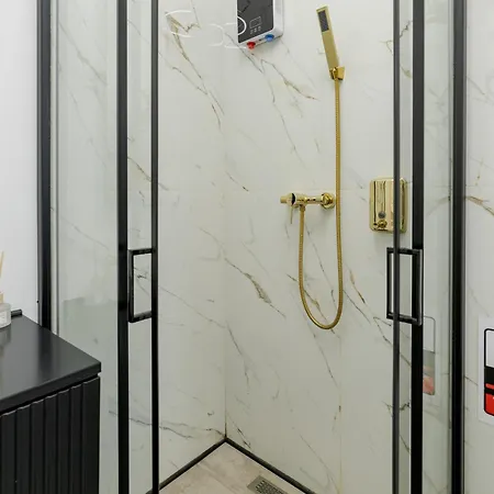 Apartment High Ceilings Garden - Parking - Invoice At Request Bucharest