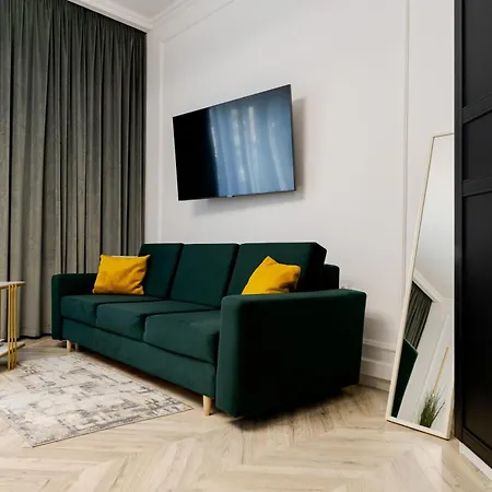 High Ceilings Garden - Parking - Invoice At Request Apartment