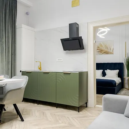 Apartment High Ceilings Garden - Parking - Invoice At Request