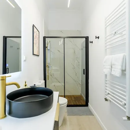 Apartment High Ceilings Garden - Parking - Invoice At Request Bucharest