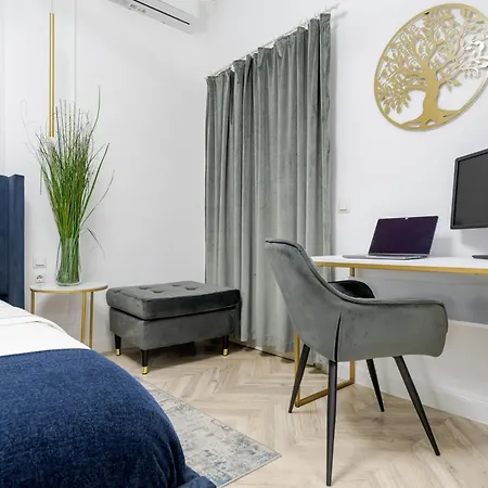 Apartment High Ceilings Garden - Parking - Invoice At Request Bucharest