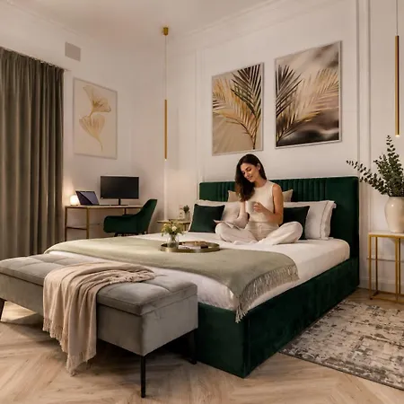 High Ceilings Garden - Parking - Invoice At Request Apartment *