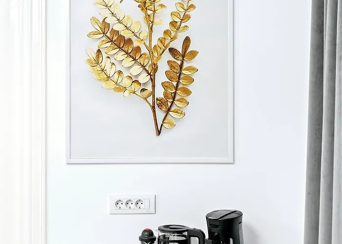 High Ceilings Garden - Parking - Invoice At Request *