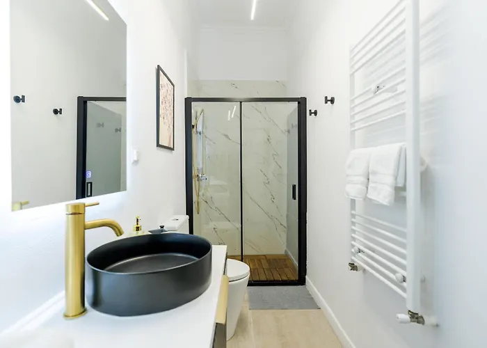 Apartament High Ceilings Garden - Parking - Invoice At Request
