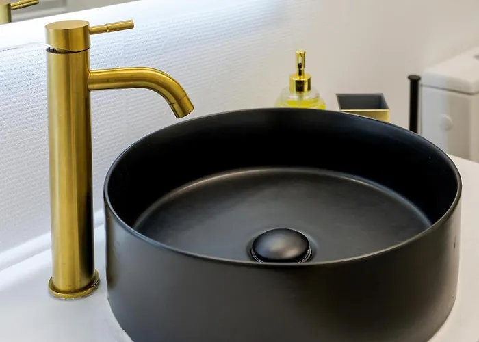 High Ceilings Garden - Parking - Invoice At Request 아파트