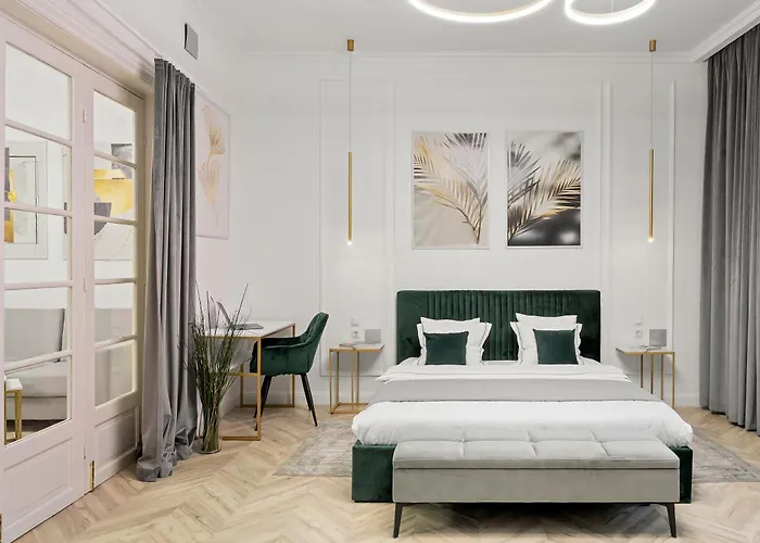 High Ceilings Garden - Parking - Invoice At Request *