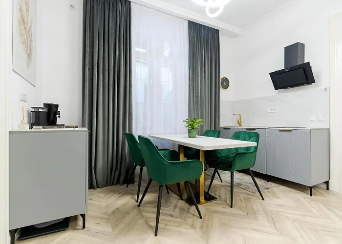 Apartament High Ceilings Garden - Parking - Invoice At Request